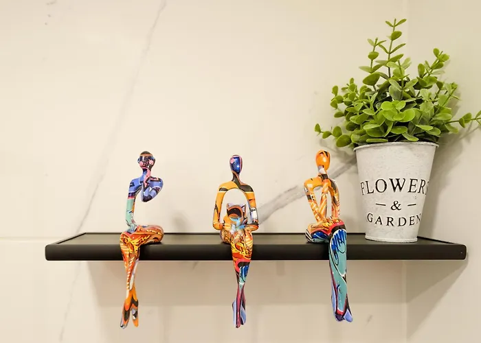 Cozy Downtown House Daire