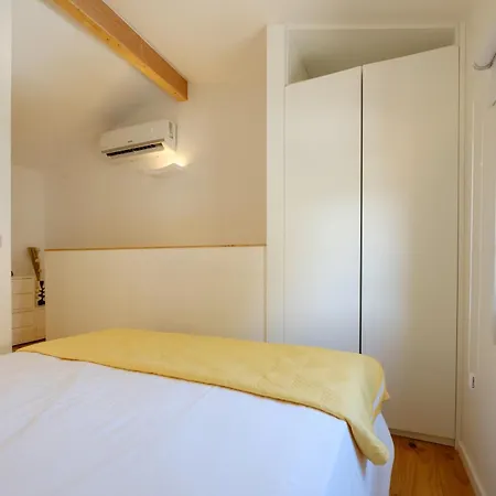 Cozy Downtown House *