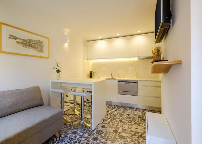 Cozy Downtown House بورتو