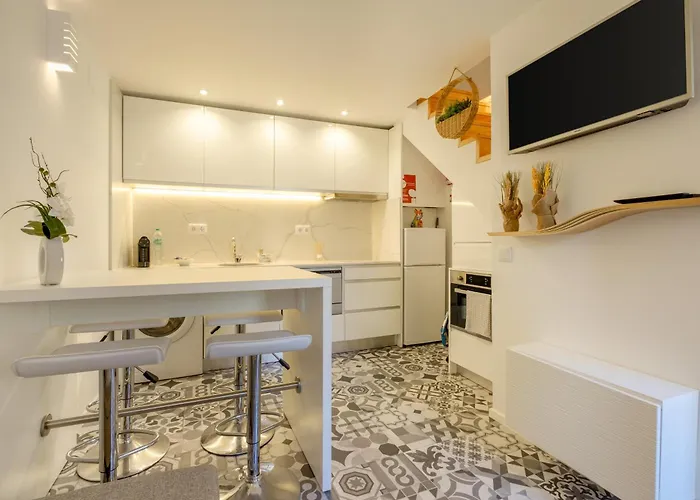 شقة Cozy Downtown House