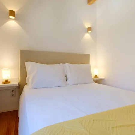 Cozy Downtown House Apartment *