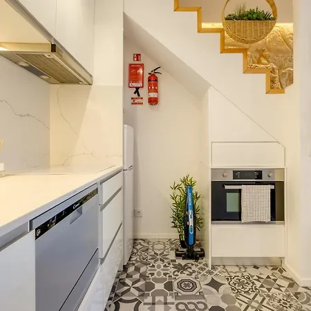 Cozy Downtown House *